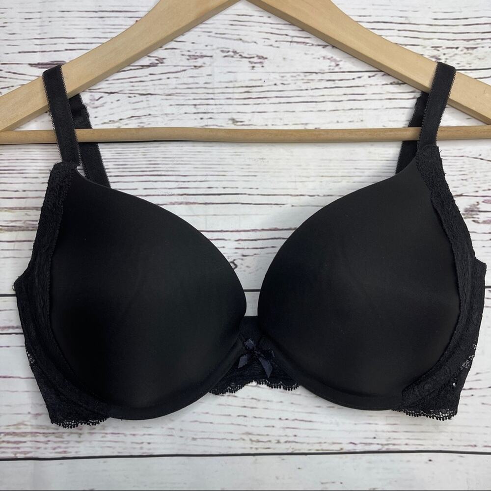 Victoria's Secret Dream Angels pushup black lace bra
